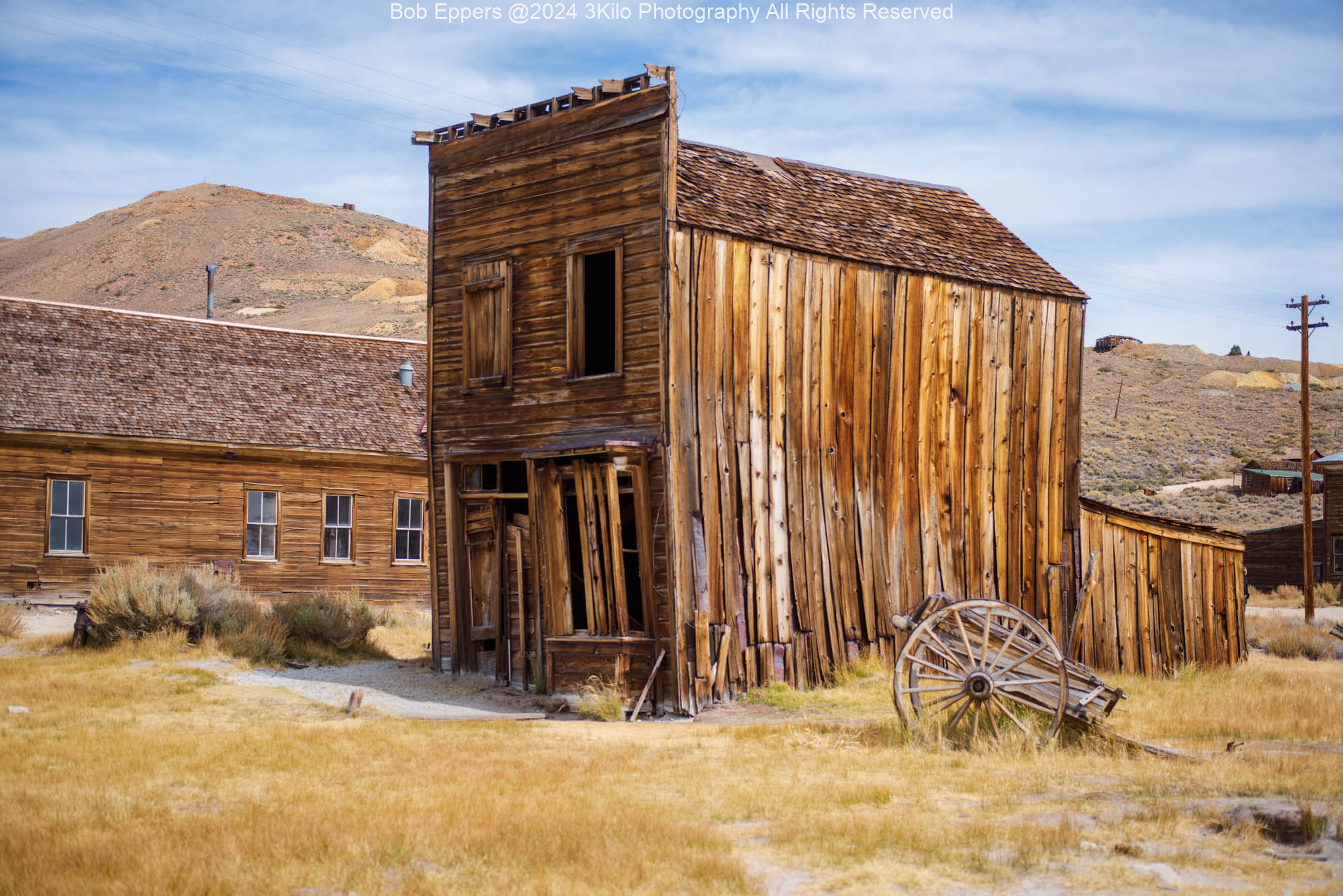 Photo of the Ready to Collapse Building in Bodie, CA