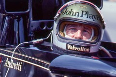 Photo of F1 Lotus with driver Mario Andretti. 1977 F1 LBGP