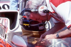 Photo of F1 McLaren with driver James Hunt and Teddy Mayer. 1977 F1 LBGP