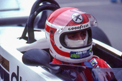 Photo of F1 Surtees with driver Hans Stuck. 1977 F1 LBGP