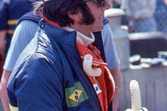 Photo of driver Emerson Fittipaldi wit the Worlds Fastest Banana . 1977 F1 LBGP